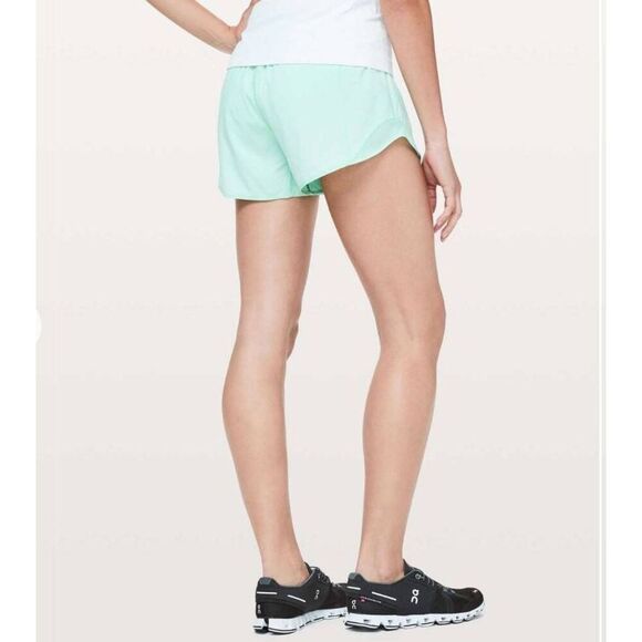 Lululemon Hotty Hot Short II Long 4" Size 6 Tall - Picture 2 of 6